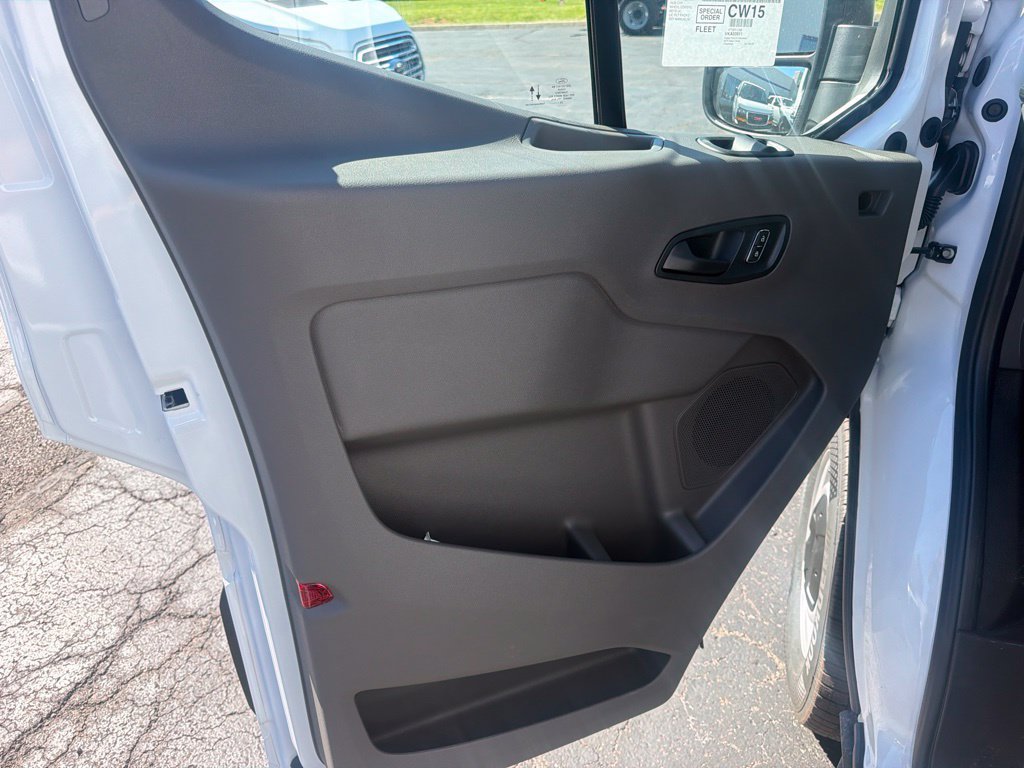 New 2027 Ford Transit 250 148 Medium Roof w/ Load Area Protection Package RWD image 12