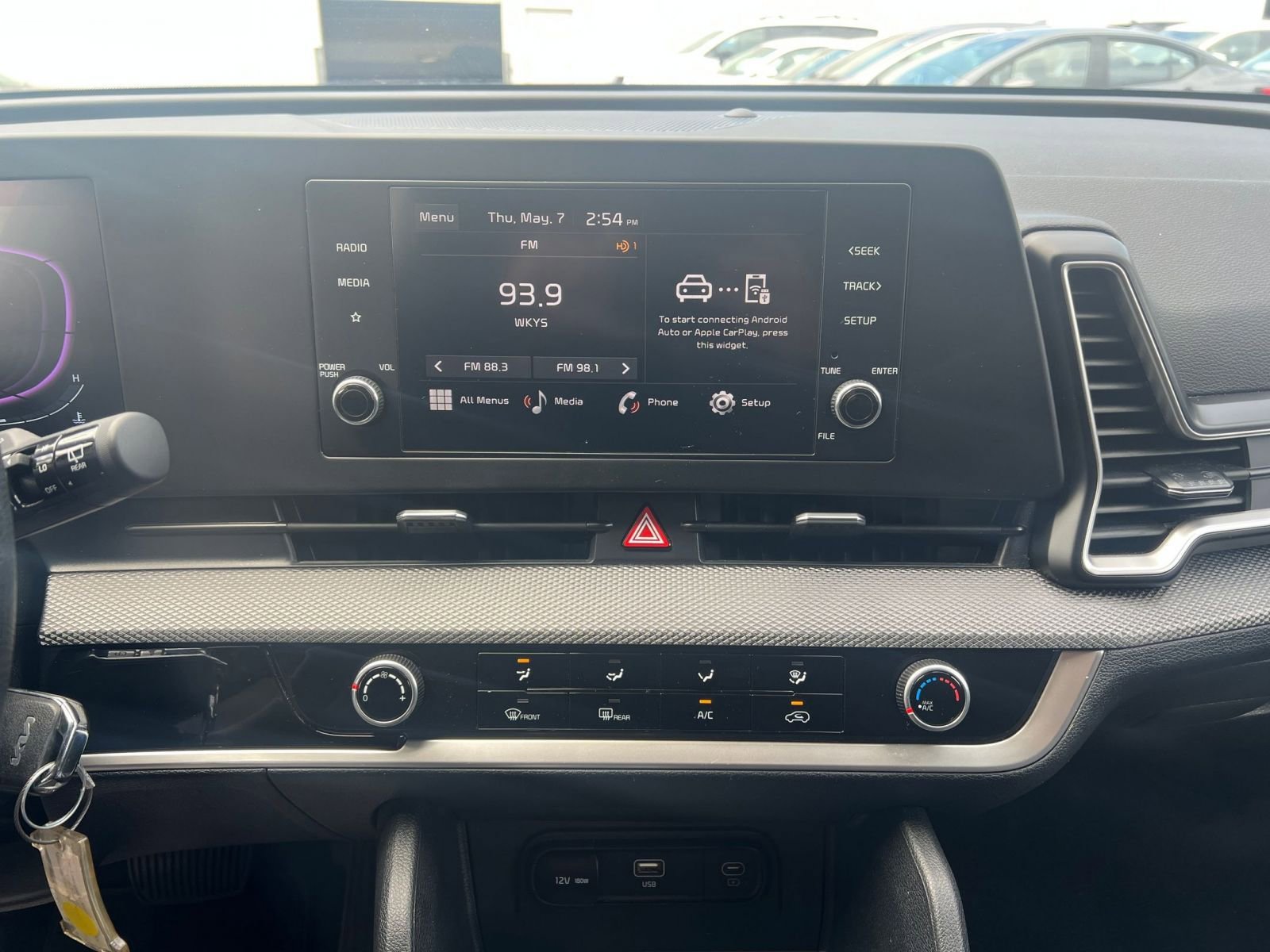 Used 2025 Kia Sportage LX FWD image 17