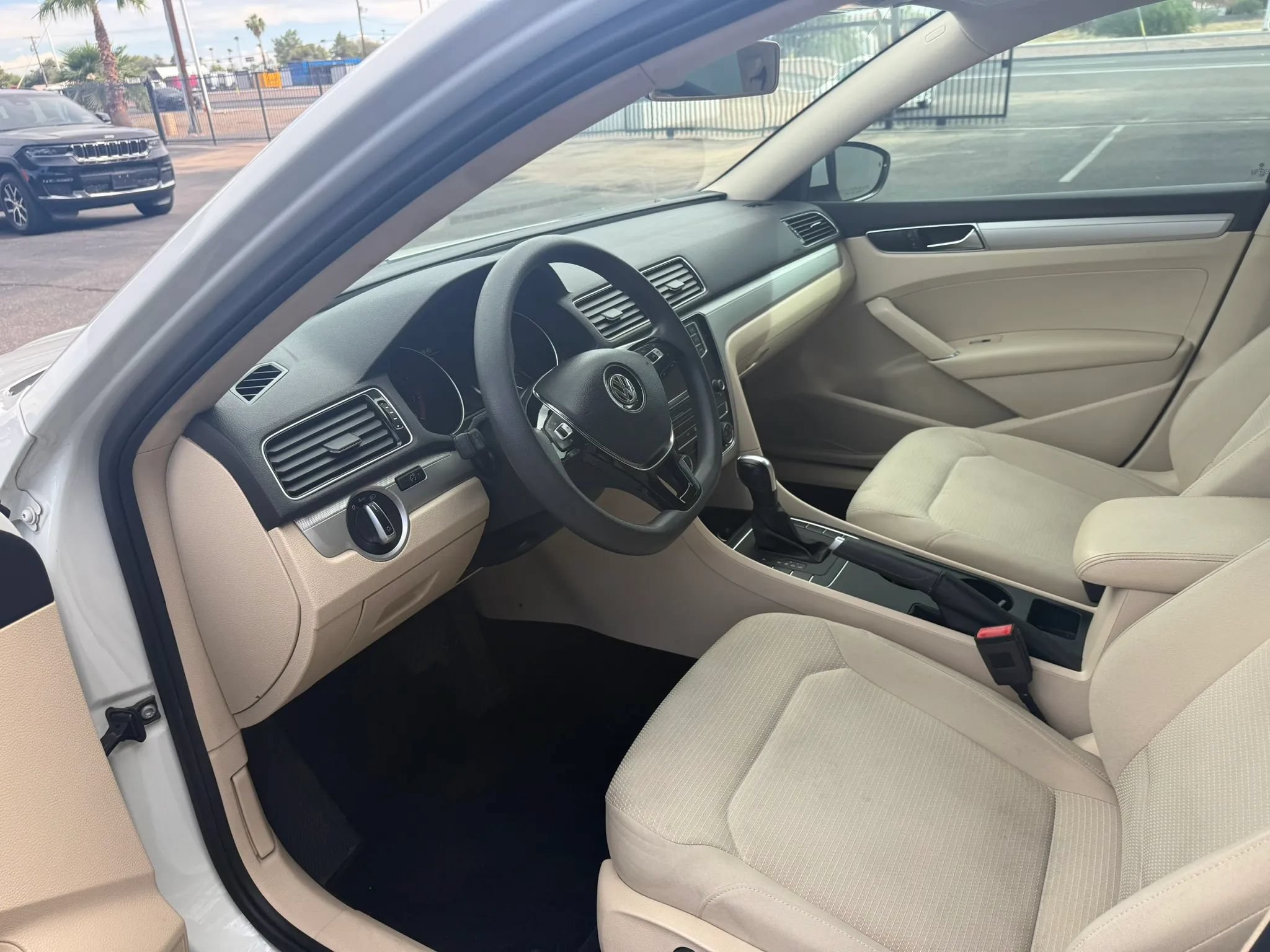 Used 2018 Volkswagen Passat 2.0T S FWD image 16
