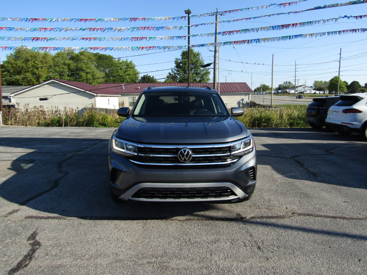 Used 2022 Volkswagen Atlas SE image 2