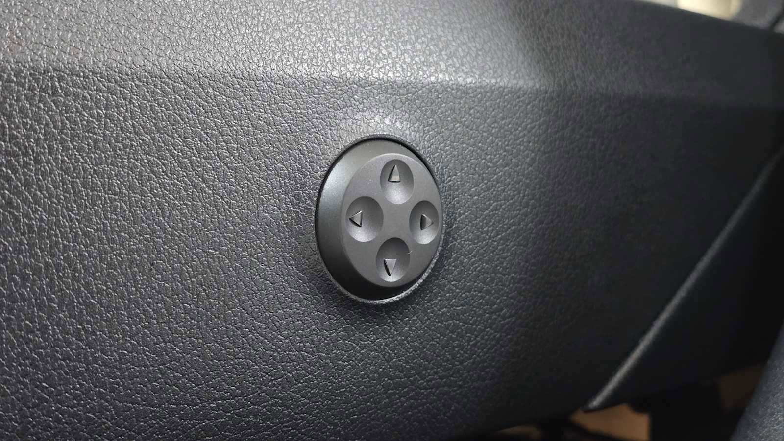 Used 2026 Mercedes-Benz GLC 300 4MATIC image 26