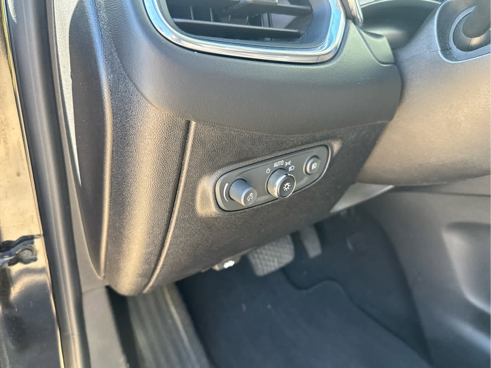 Used 2019 Chevrolet Equinox Premier image 21