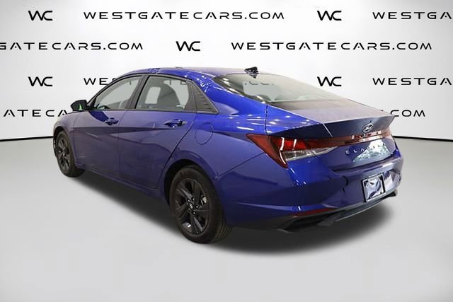 Used 2023 Hyundai Elantra SEL w/ Preferred Accessory Package image 5