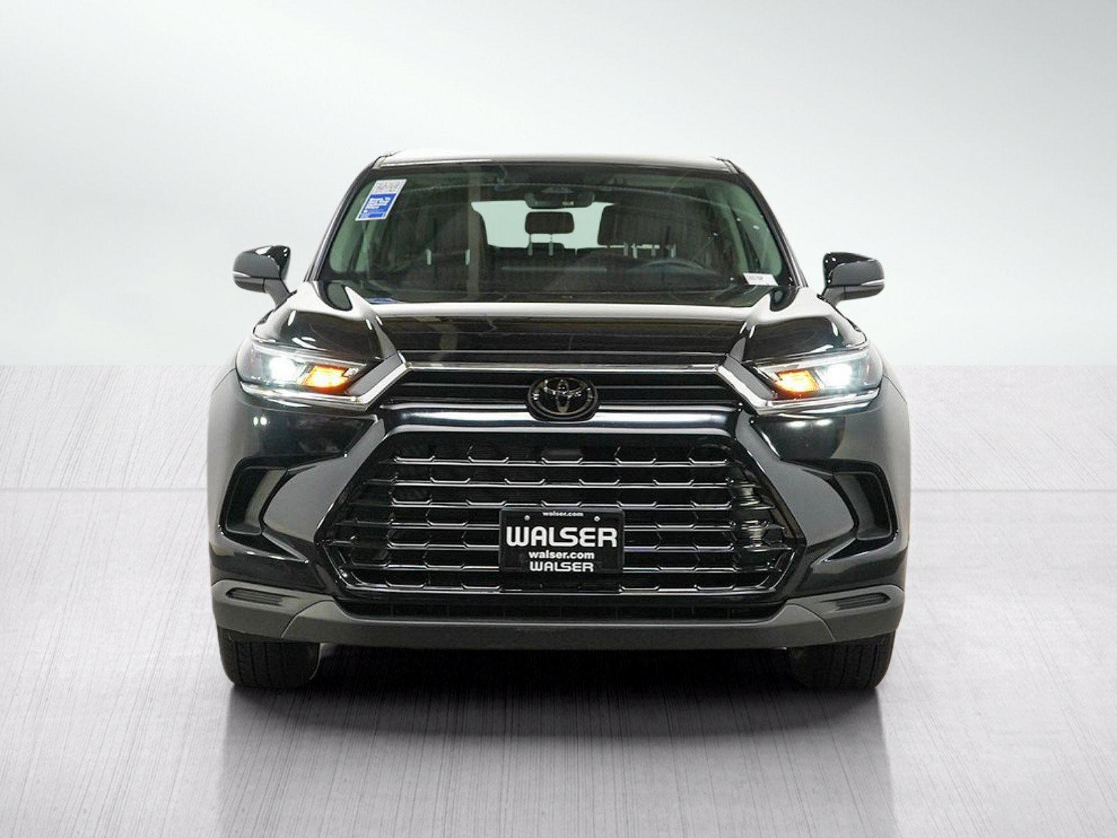 Used 2025 Toyota Grand Highlander AWD image 11