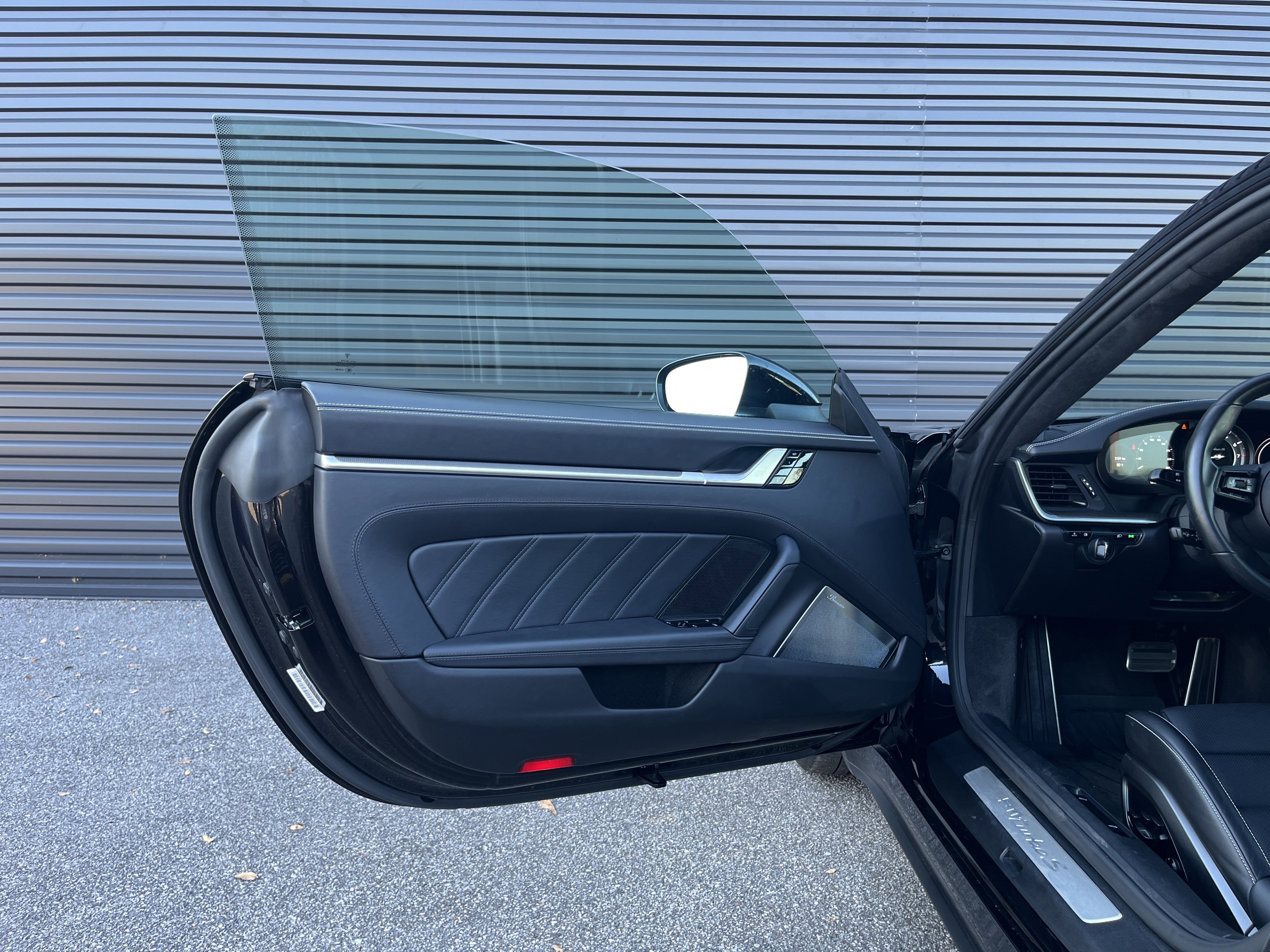 Used 2021 Porsche 911 Turbo S image 14