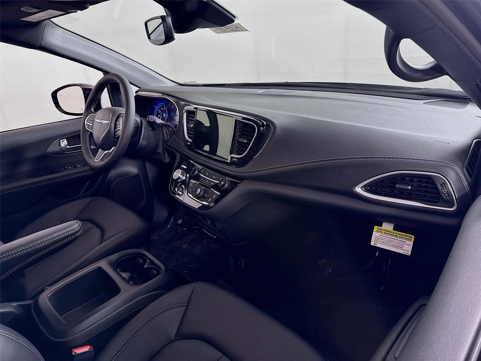 New 2026 Chrysler Pacifica Select AWD/4WD image 22