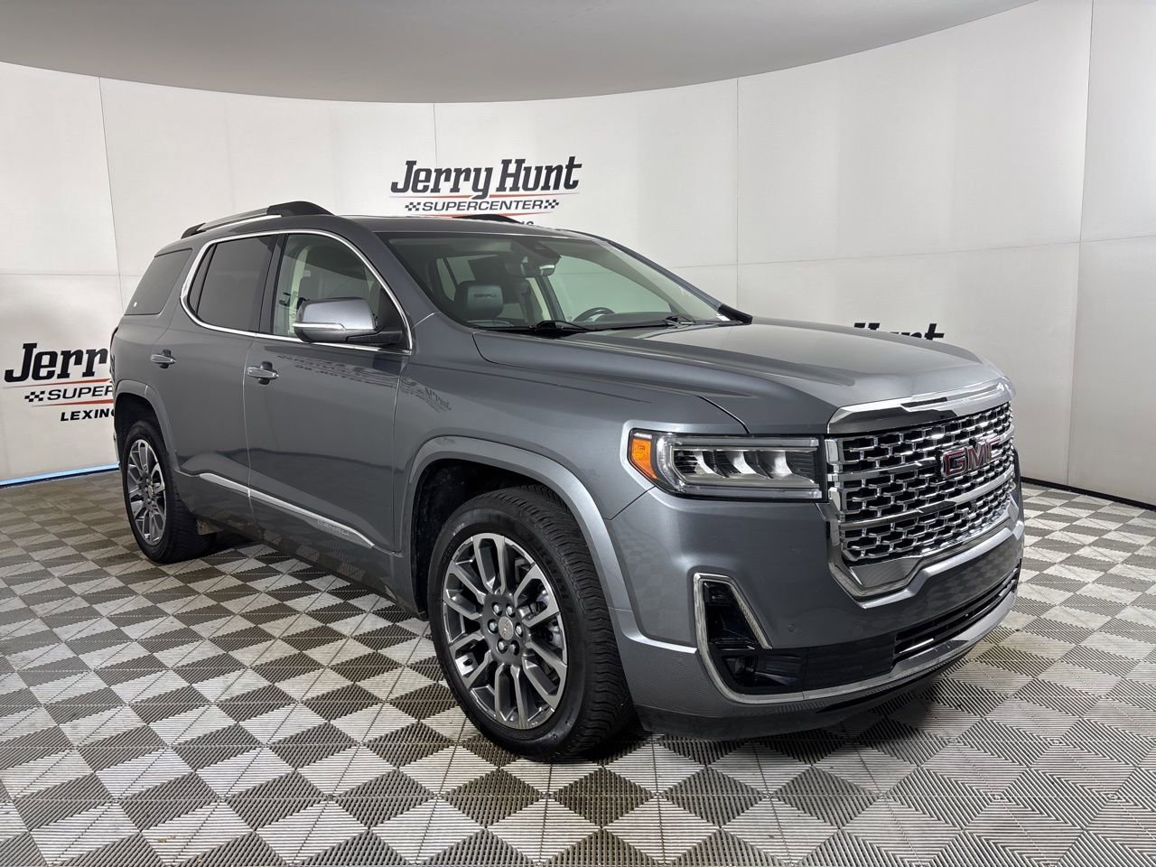 Used 2022 GMC Acadia Denali w/ Denali Ultimate Package image 3