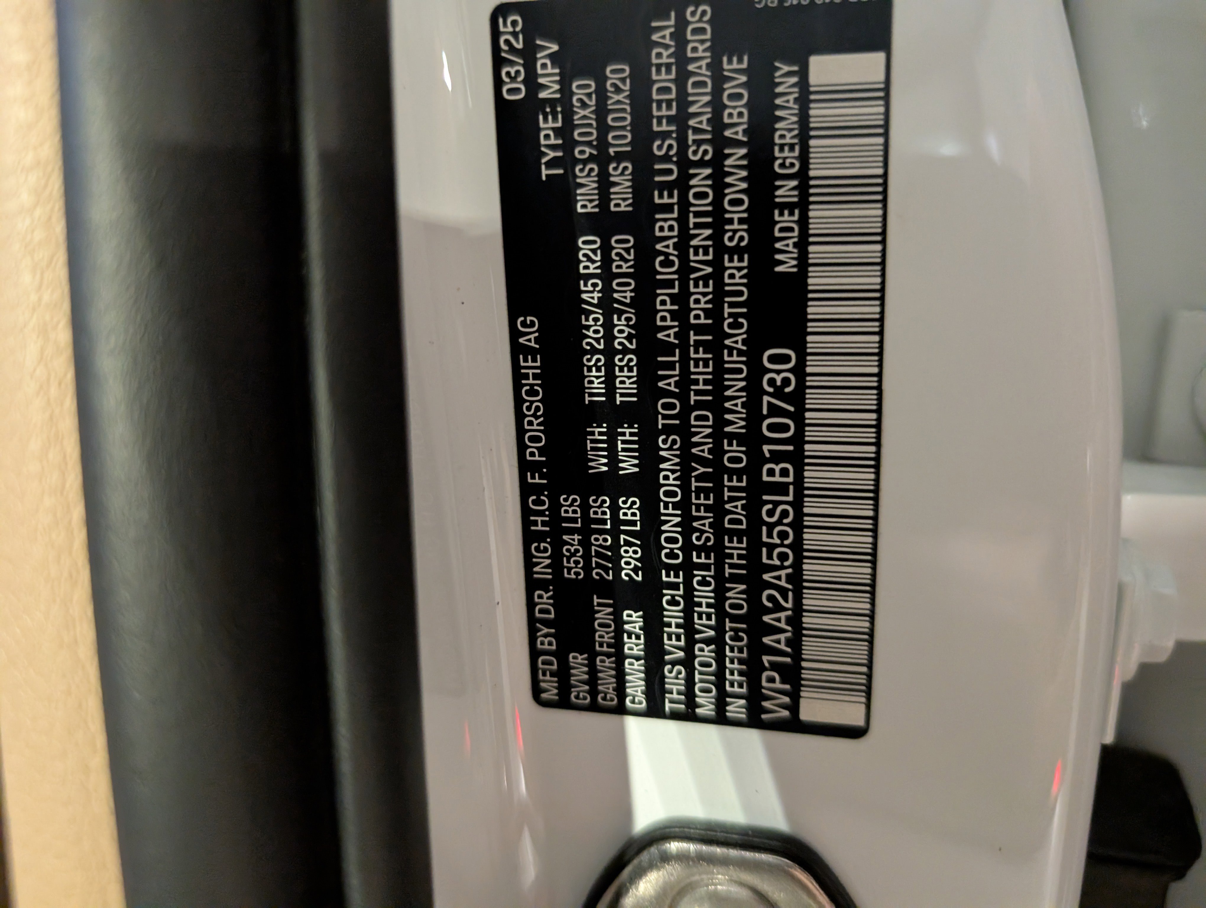 Used 2025 Porsche Macan image 41