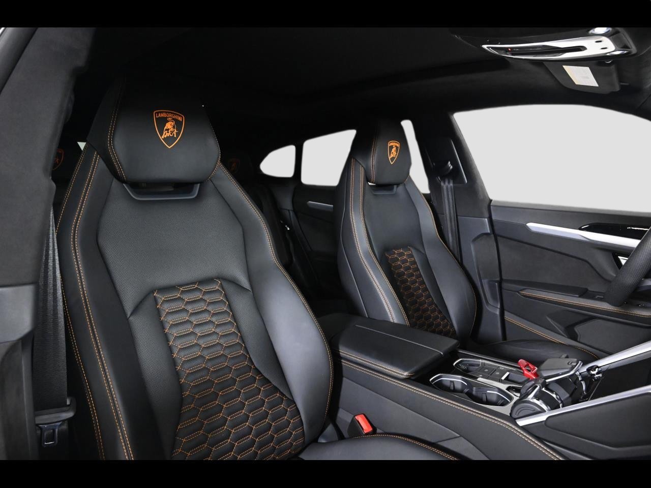 Used 2020 Lamborghini Urus AWD/4WD image 16
