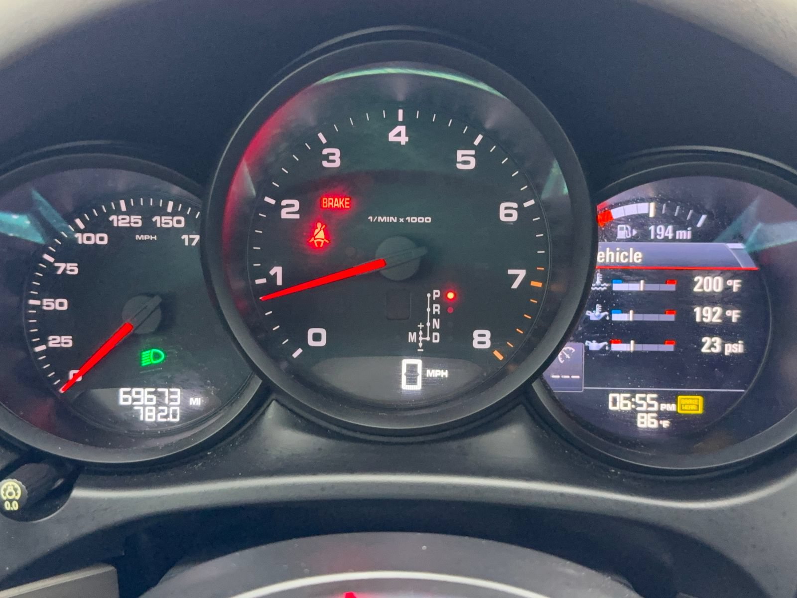 Used 2018 Porsche Macan AWD/4WD image 22