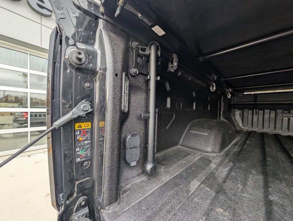 Used 2024 GMC Sierra 2500 Denali w/ Denali Reserve Package image 14