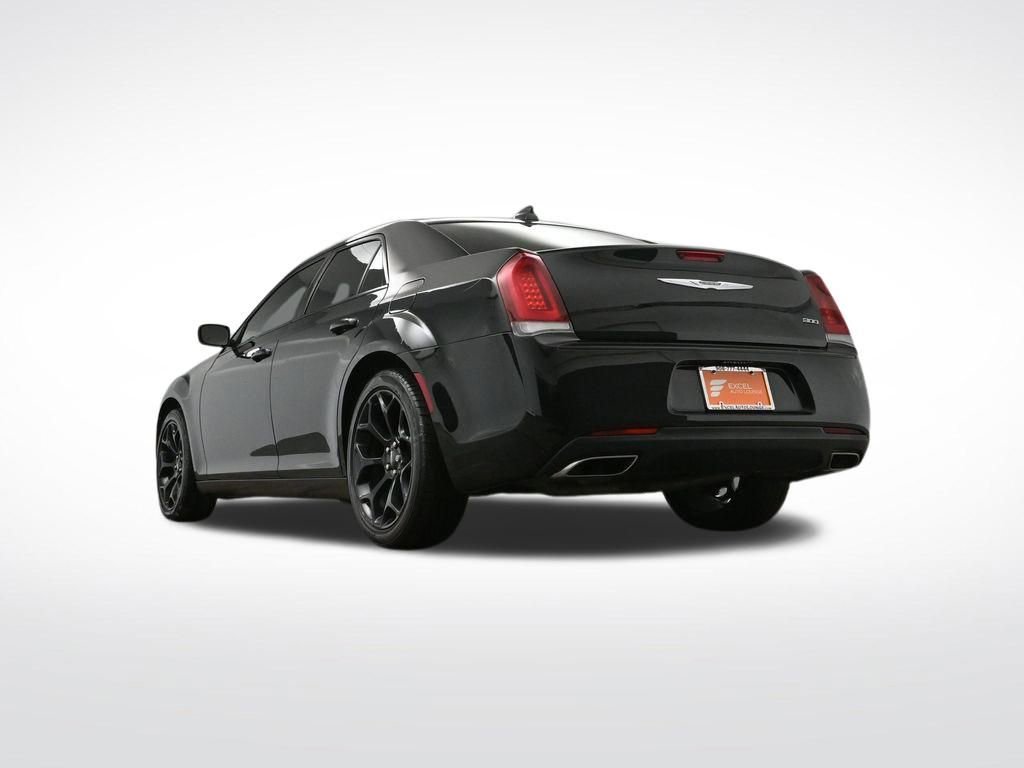 Used 2019 Chrysler 300 Touring w/ Sport Appearance Package image 36