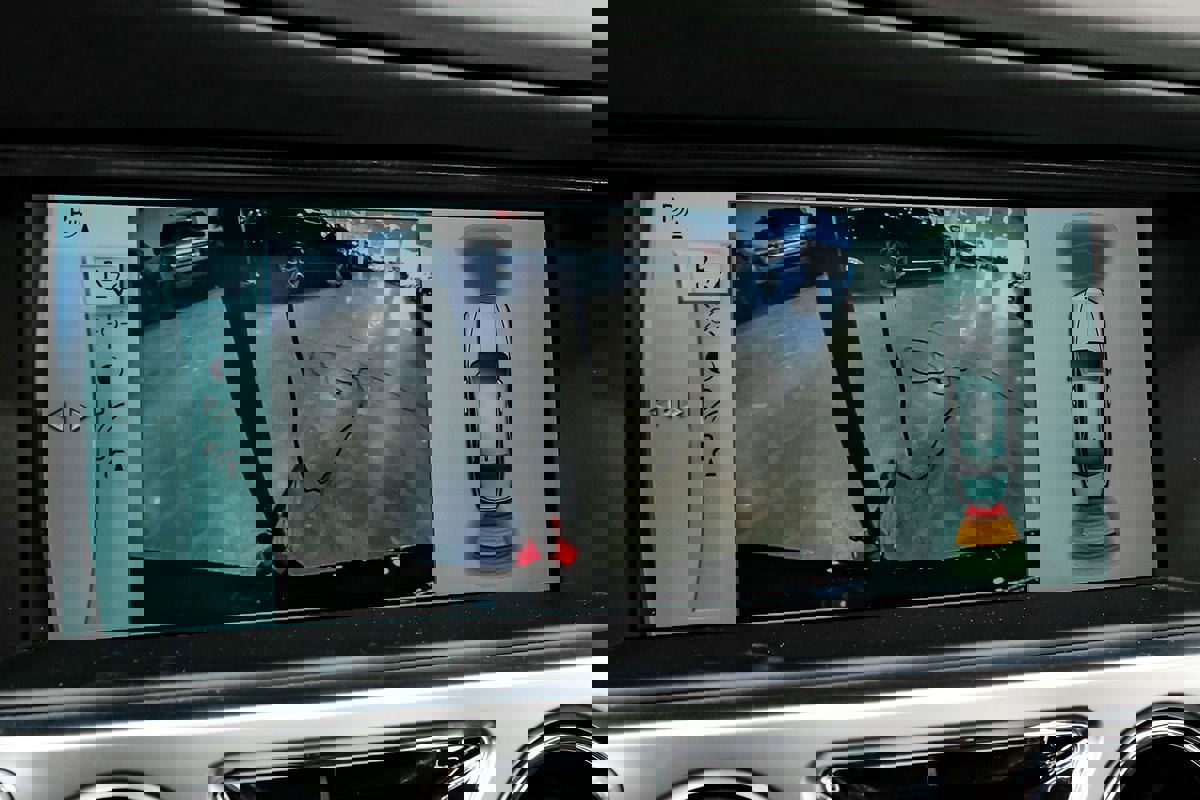 Used 2017 Rolls-Royce Ghost image 22