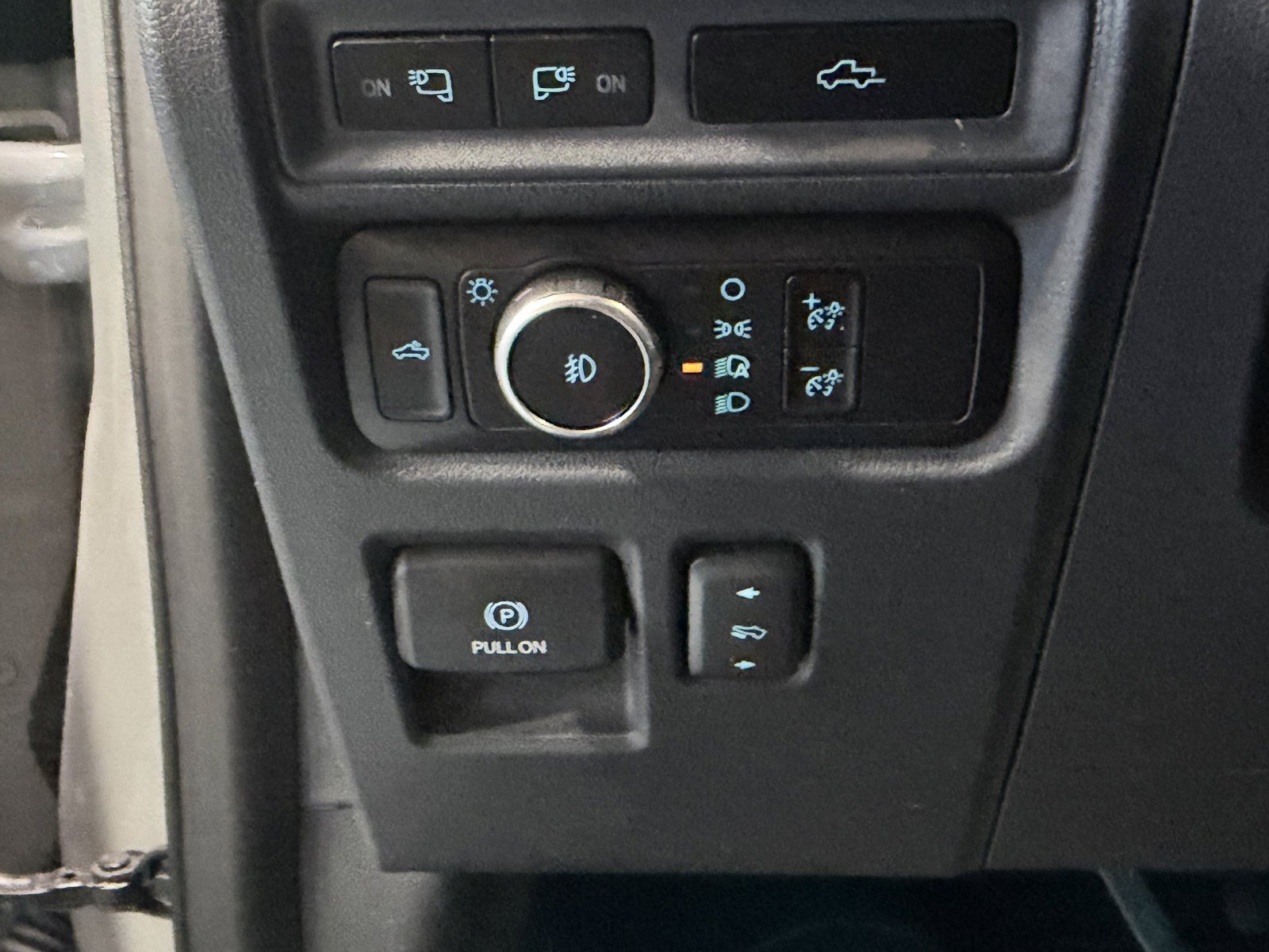 Used 2023 Ford F150 Lariat w/ Equipment Group 502A High AWD/4WD image 27