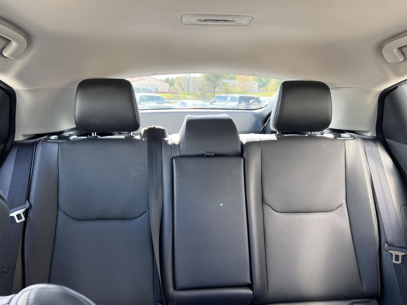 Used 2024 Toyota Prius XLE AWD/4WD image 19