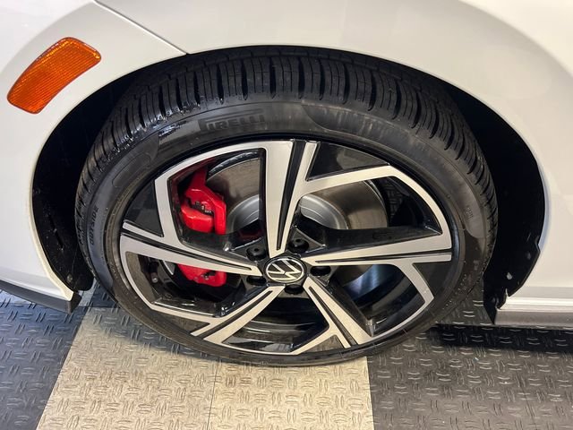 New 2026 Volkswagen GTI SE FWD image 8