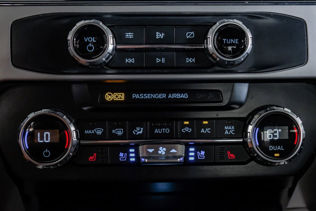 Used 2022 Ford F450 Lariat w/ Chrome Package image 28