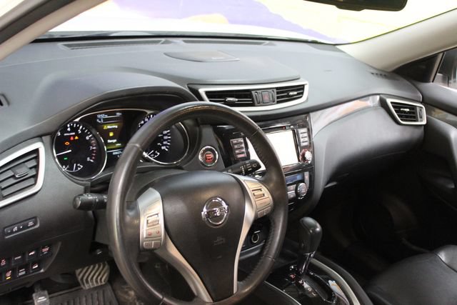 Used 2016 Nissan Rogue SL AWD/4WD image 14