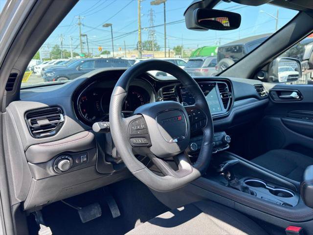 Certified 2025 Dodge Durango R/T w/ Blacktop Package AWD/4WD image 13