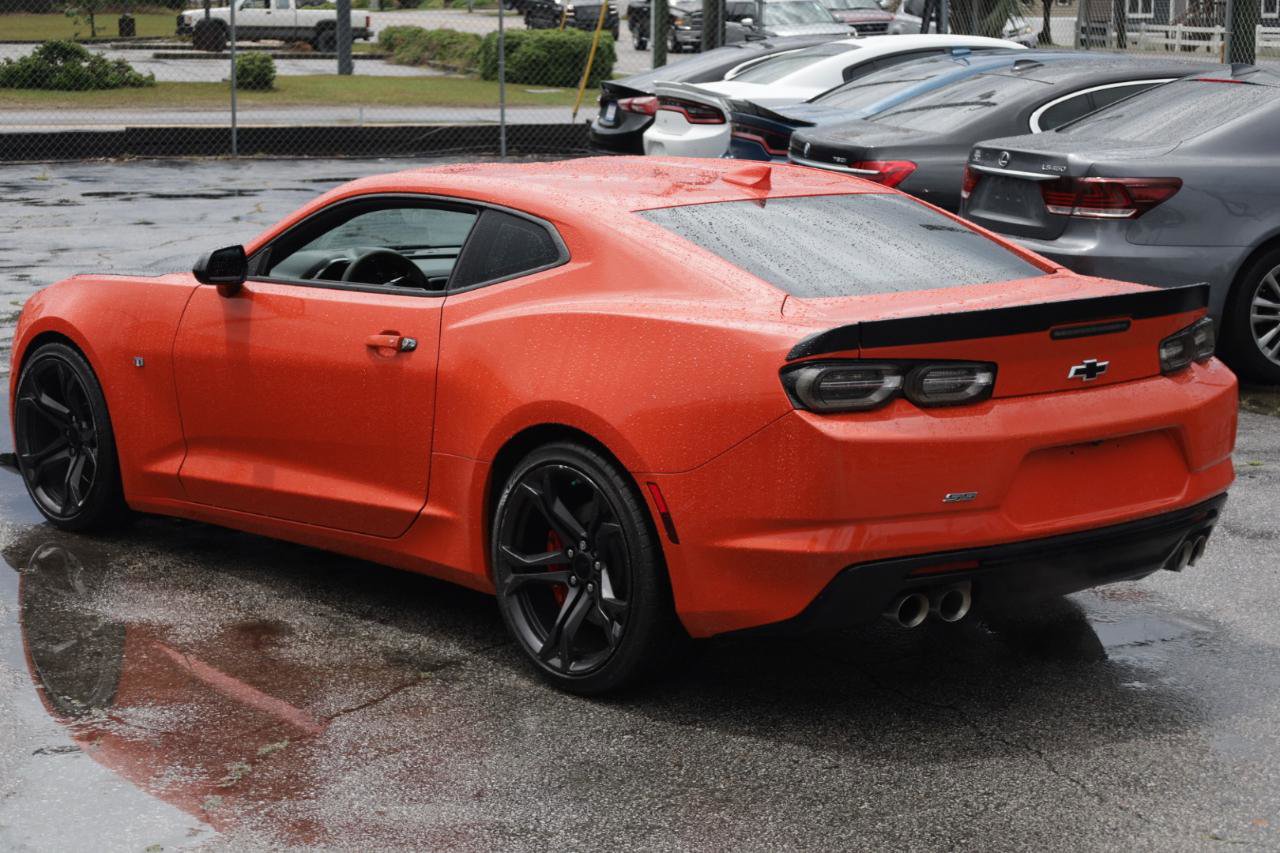 Used 2019 Chevrolet Camaro SS RWD image 3