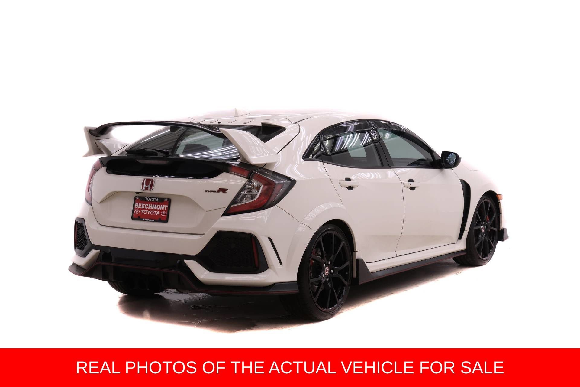 Used 2017 Honda Civic Type R image 2
