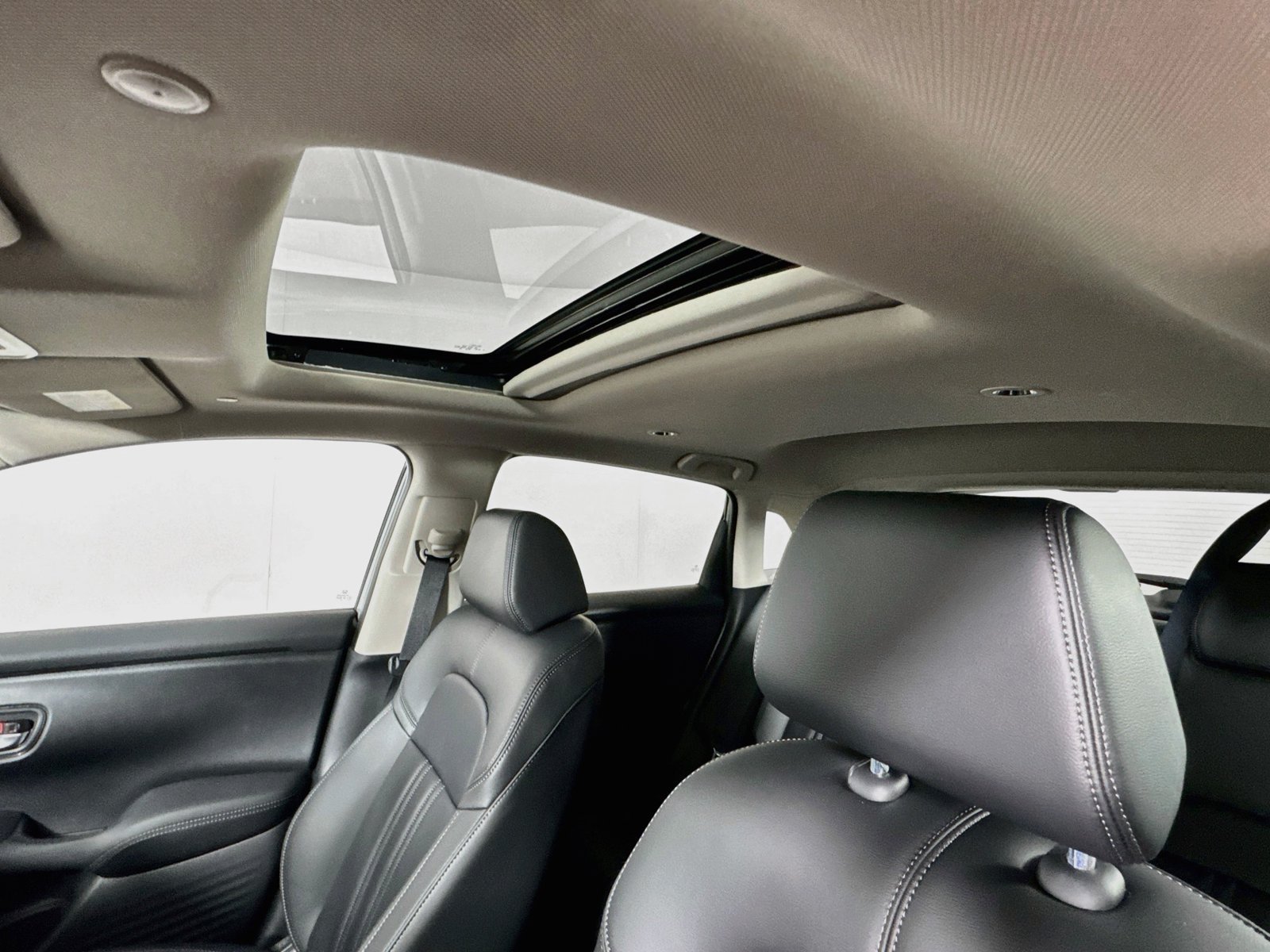 Used 2027 Honda HR-V EX-L image 14