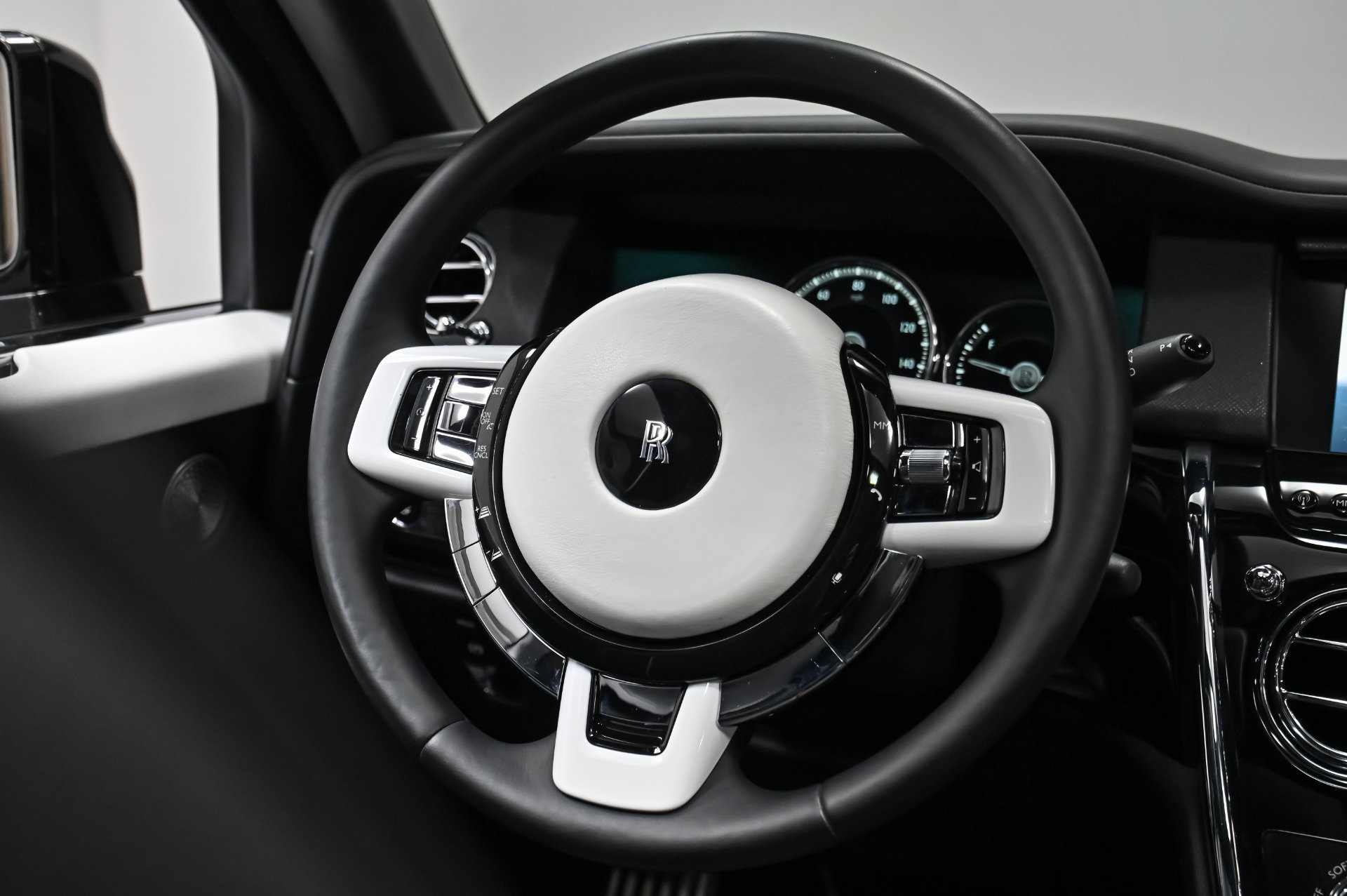 Used 2019 Rolls-Royce Cullinan image 9