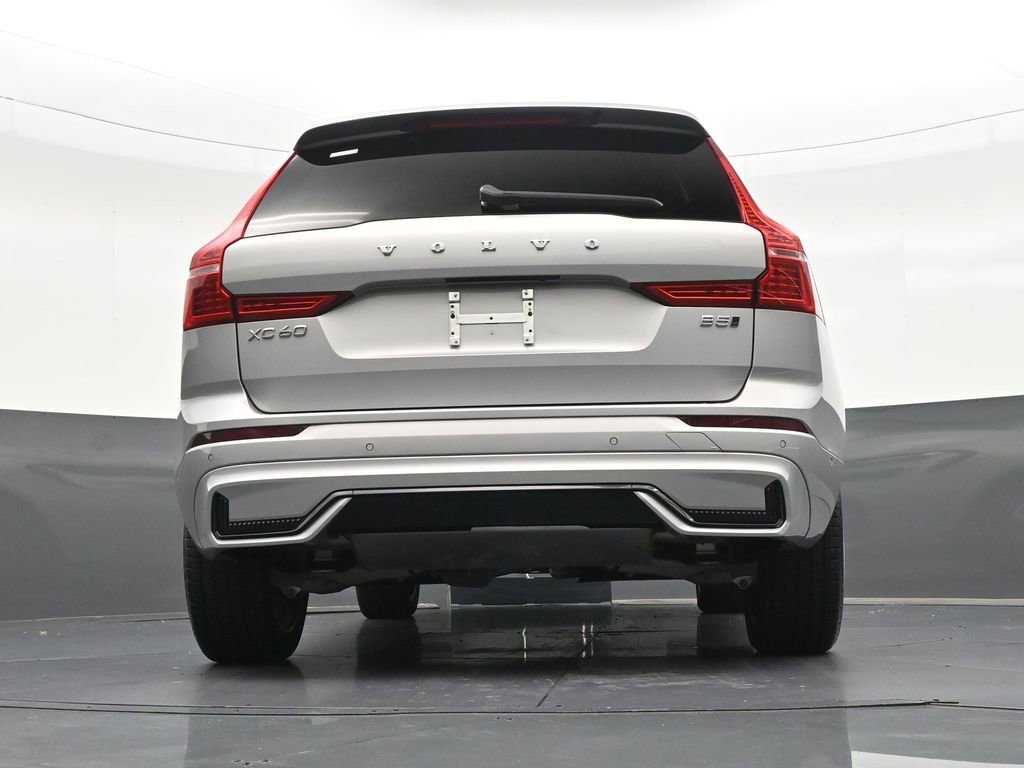 Used 2024 Volvo XC60 B5 Plus w/ Climate Package AWD/4WD image 32