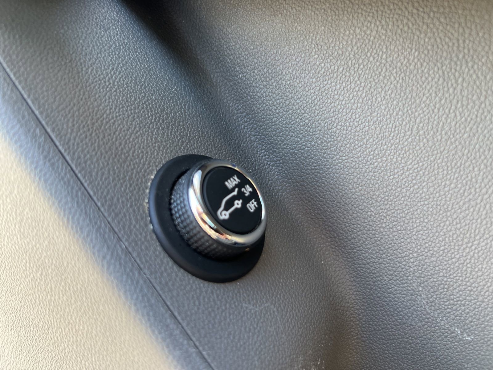 Used 2018 Cadillac XT5 Luxury w/ Driver Awareness Package image 27