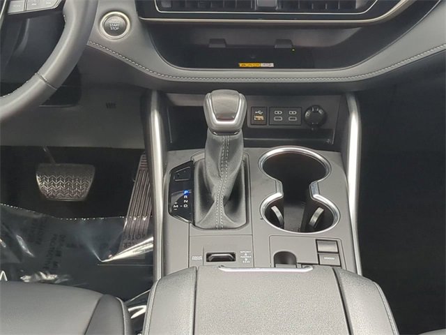 Certified 2024 Toyota Highlander XLE image 19