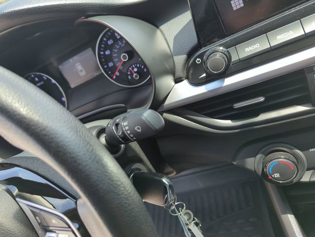 Used 2023 Kia Forte LXS w/ LXS Technology Package image 23