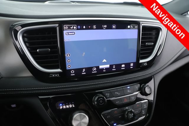 Used 2024 Chrysler Pacifica Premium FWD image 25
