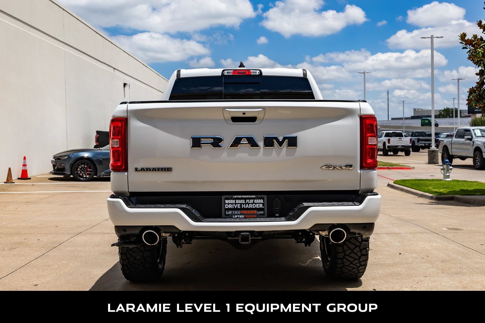 Used 2025 RAM 1500 Laramie w/ Sport Appearance Package AWD/4WD image 8