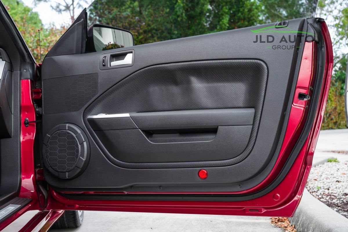 Used 2007 Ford Mustang GT RWD image 28