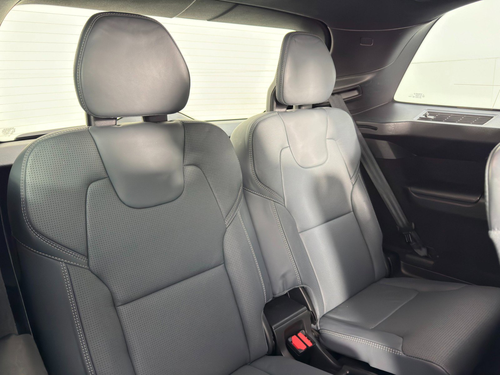 Used 2020 Volvo XC90 T8 Inscription w/ Protection Package image 44