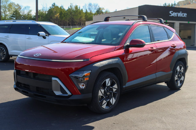 Used 2024 Hyundai Kona SEL w/ Convenience Package FWD image 6