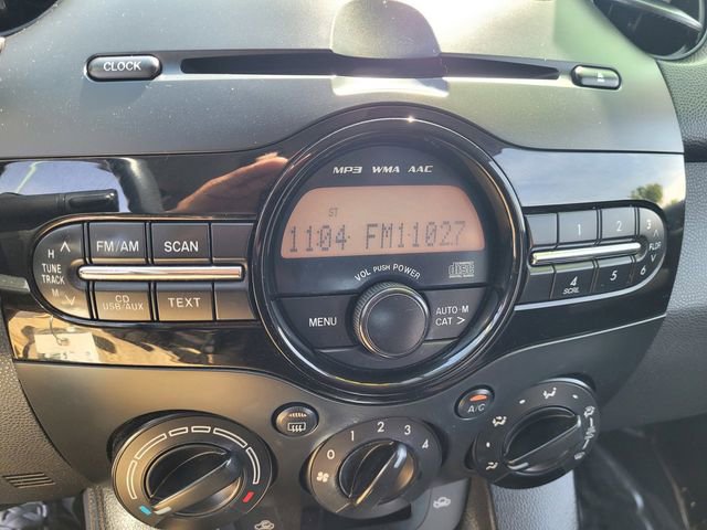 Used 2014 MAZDA MAZDA2 Sport image 15