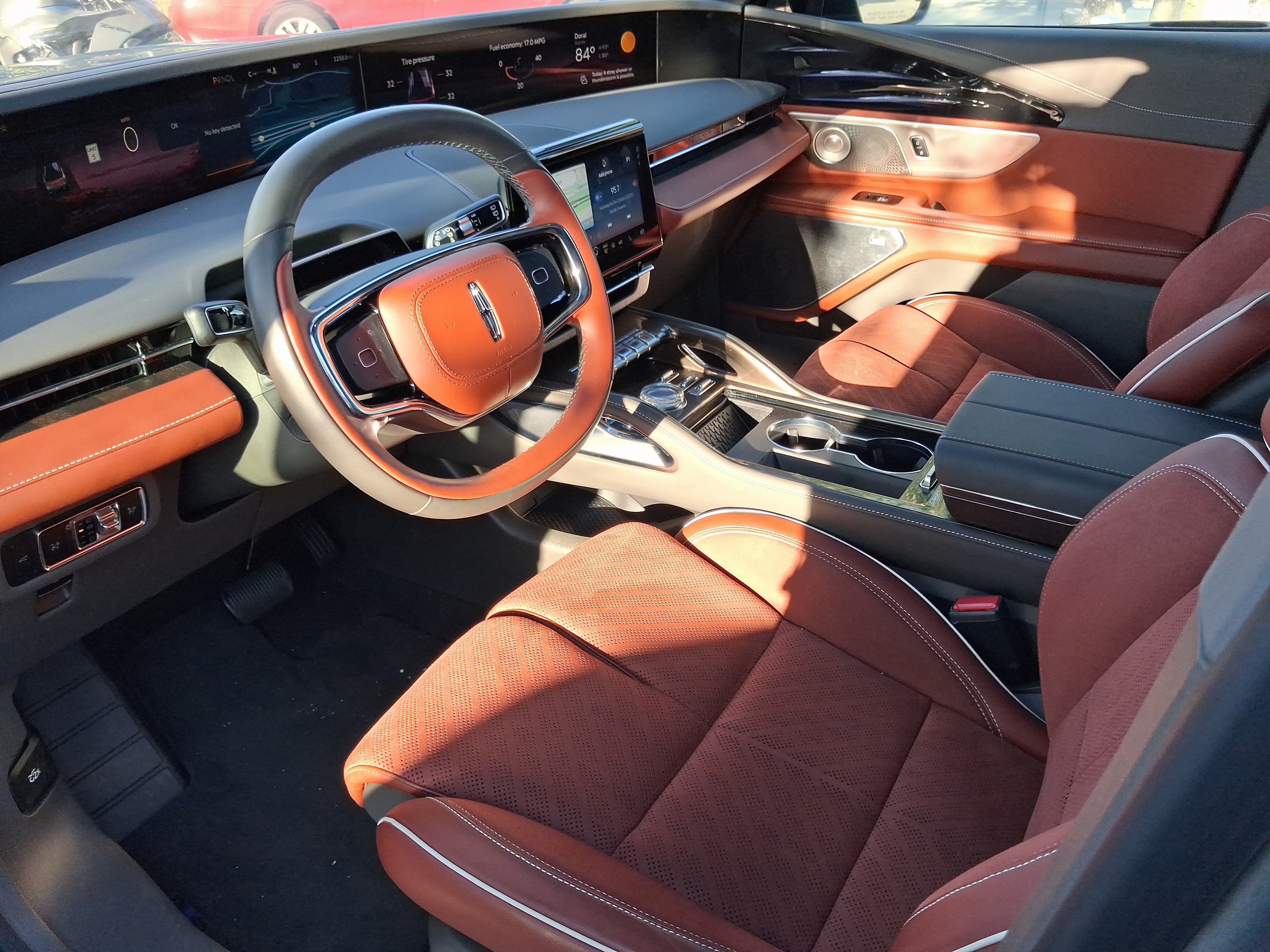 Certified 2024 Lincoln Nautilus Black Label w/ Jet Appearance Package (87T) AWD/4WD image 11