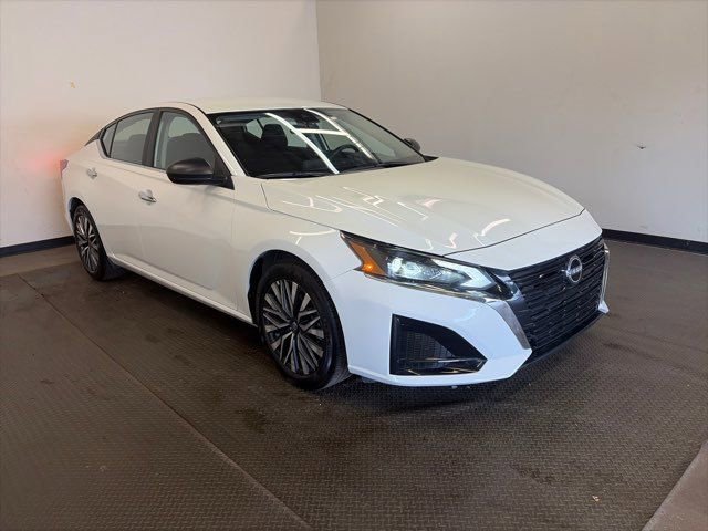 Used 2025 Nissan Altima 2.5 SV