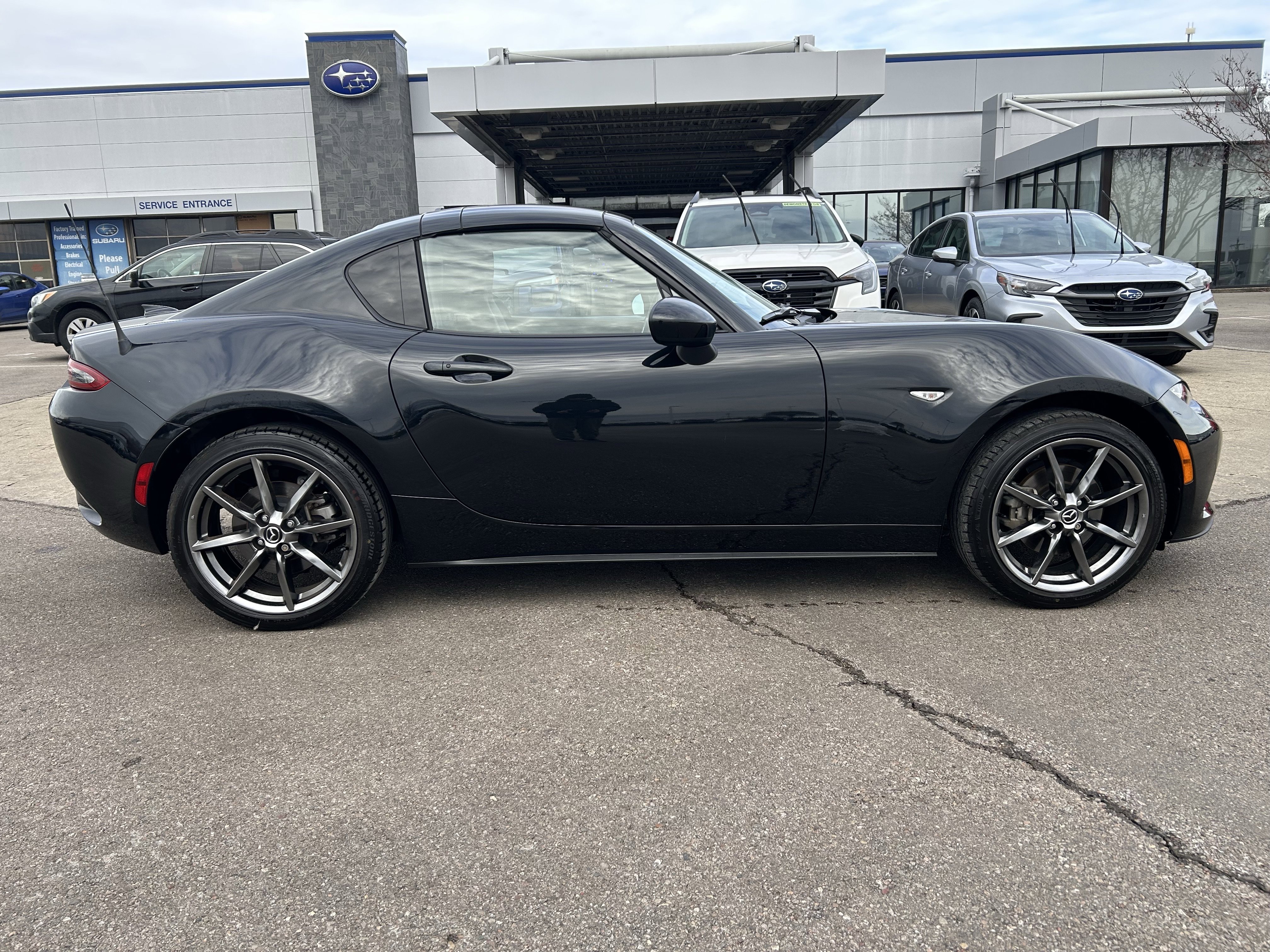 Used 2017 MAZDA MX-5 Miata RF Grand Touring image 8