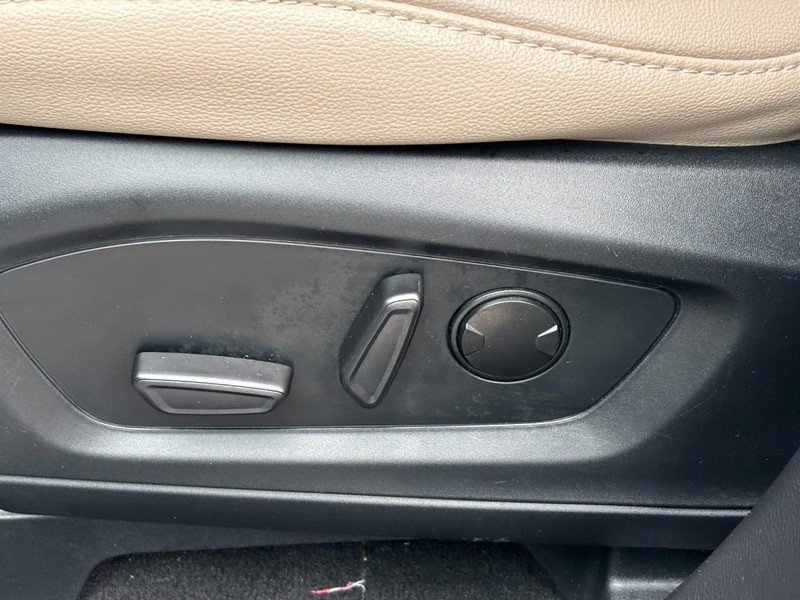 Used 2023 Ford Explorer Limited w/ Limited Technology Package image 17