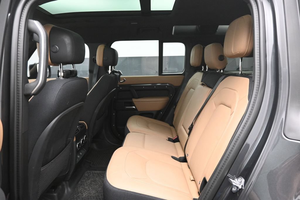 Used 2025 Land Rover Defender 110 X AWD/4WD image 26