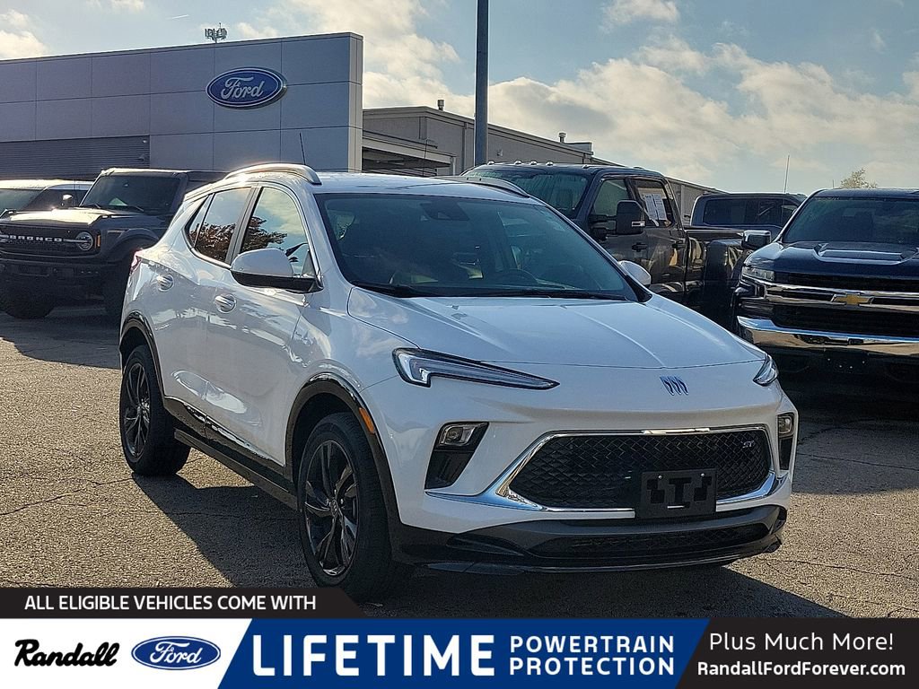 Used 2024 Buick Encore GX Sport Touring image 1