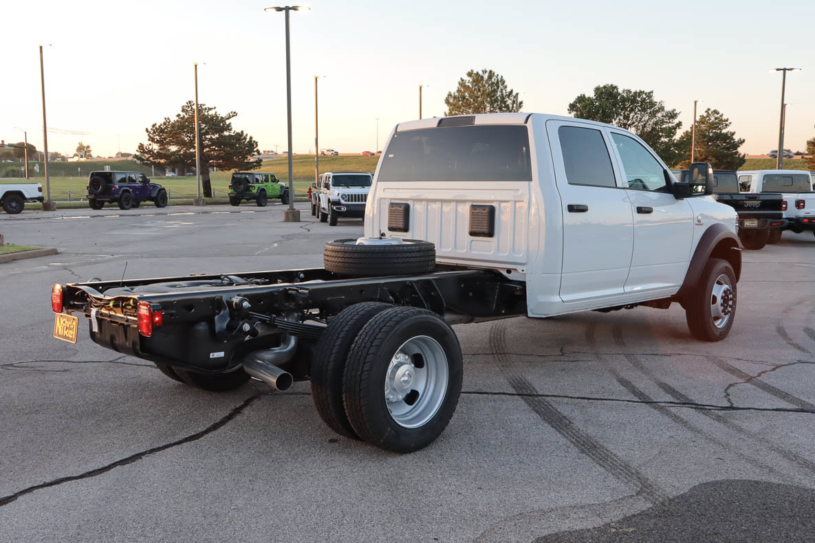 New 2027 RAM 5500 Tradesman w/ Chrome Appearance Group AWD/4WD image 4