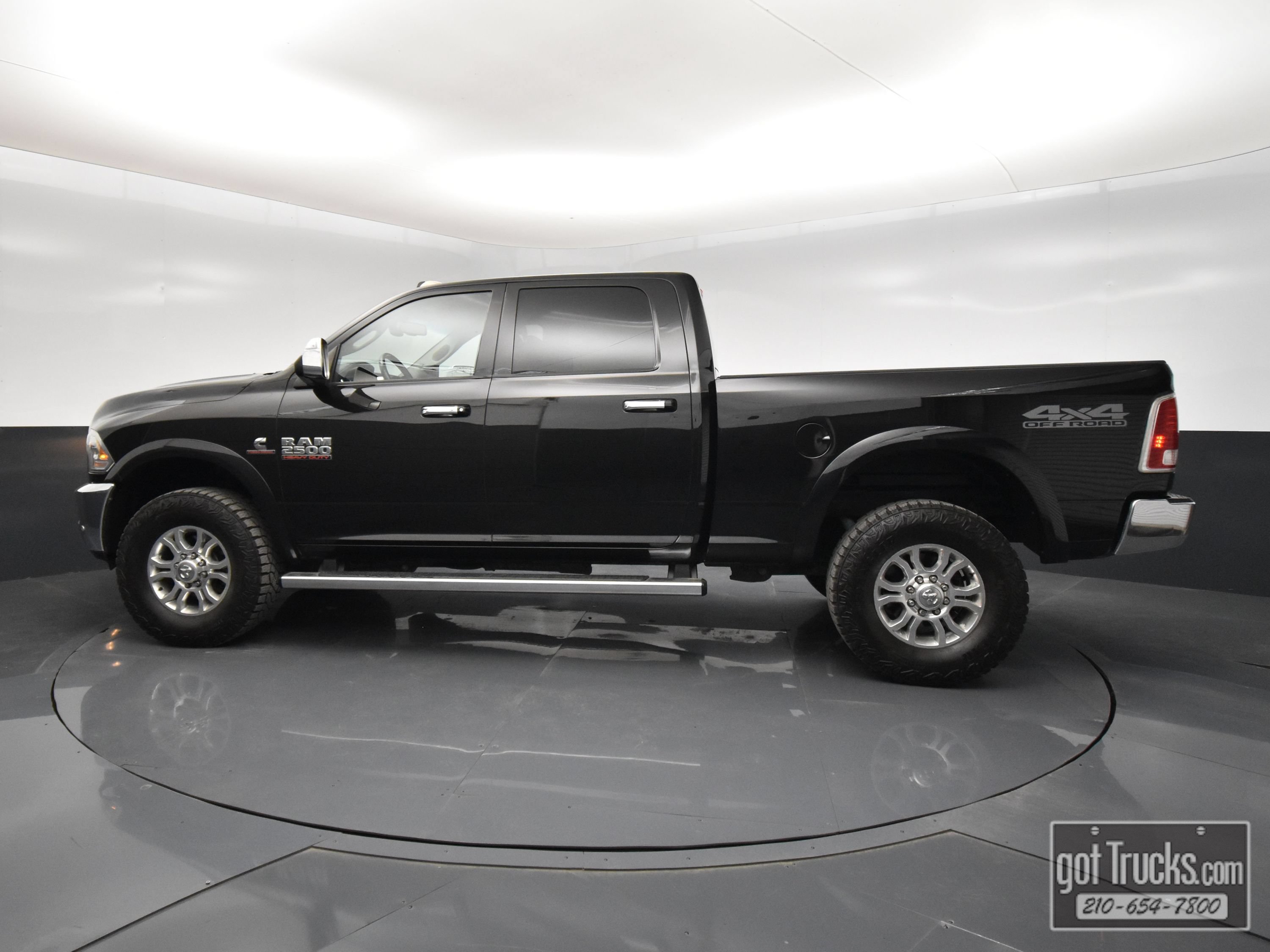 Used 2018 RAM 2500 Laramie w/ Off Road Package AWD/4WD image 3