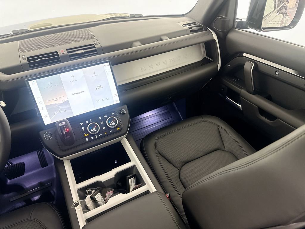 New 2026 Land Rover Defender 110 X-Dynamic SE AWD/4WD image 22