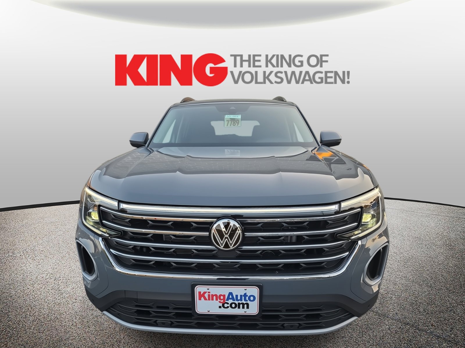 New 2026 Volkswagen Atlas SE image 2