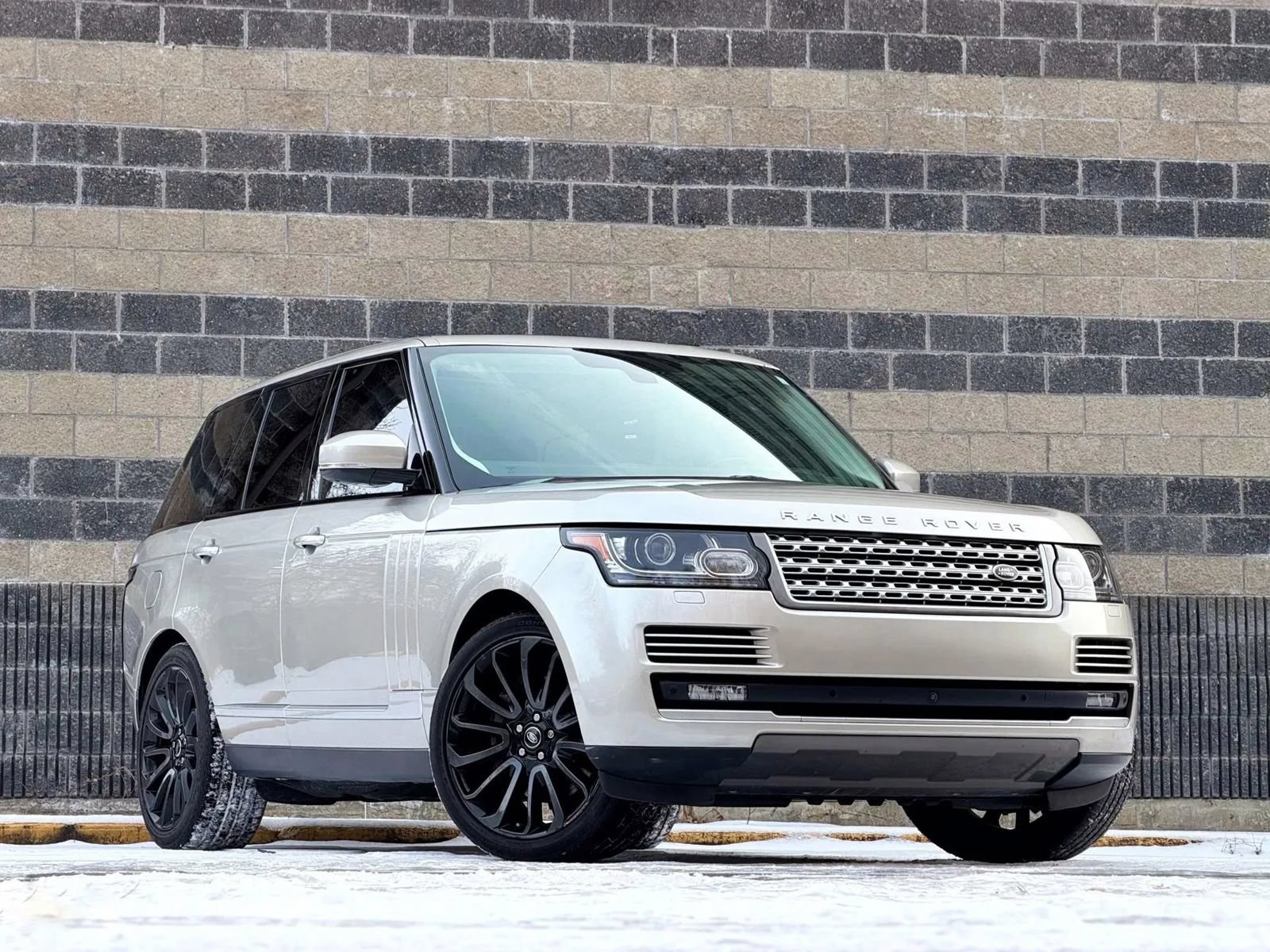 Used 2016 Land Rover Range Rover Supercharged AWD/4WD image 2