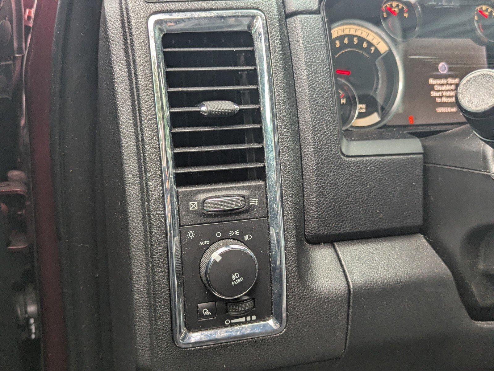 Used 2017 RAM 1500 Laramie w/ Convenience Group RWD image 20