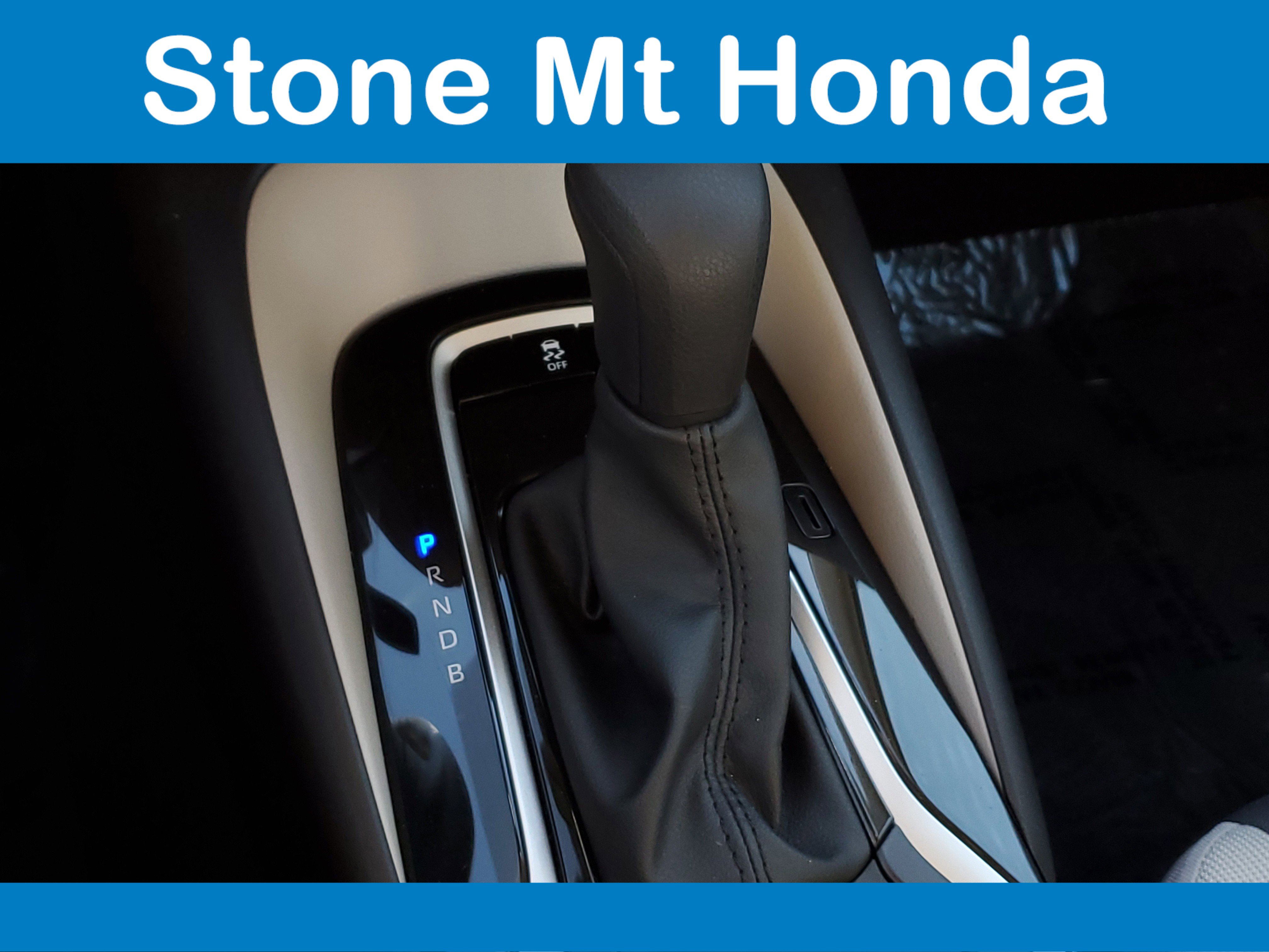 Used 2025 Toyota Corolla LE image 32